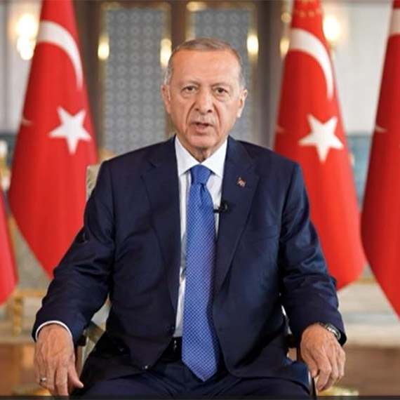 Cumhurbaşkanı Recep Tayyip Erdoğan, ''29 Mayıs sabahı itibarıyla inşasına başladığımız Türkiye Yüzyılımızı bir hayal olmaktan çıkarıp, Allah’ın izniyle gerçeğe dönüştüreceğiz. Amacımız; milletimizin istiklal ve istikbal mücadelesinde Cumhuriyetimizin yeni yüzyılını her açıdan yeni bir dönemin, yepyeni bir şahlanışın, yeni bir toplumsal mutabakatın miladı haline dönüştürmektir" dedi.