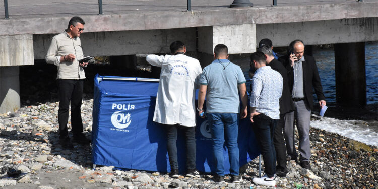 Ordu'da kıyıya vurmuş erkek cesedi bulundu