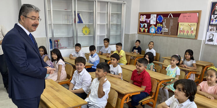 Osmaniye'de 136 bin öğrenci karne aldı