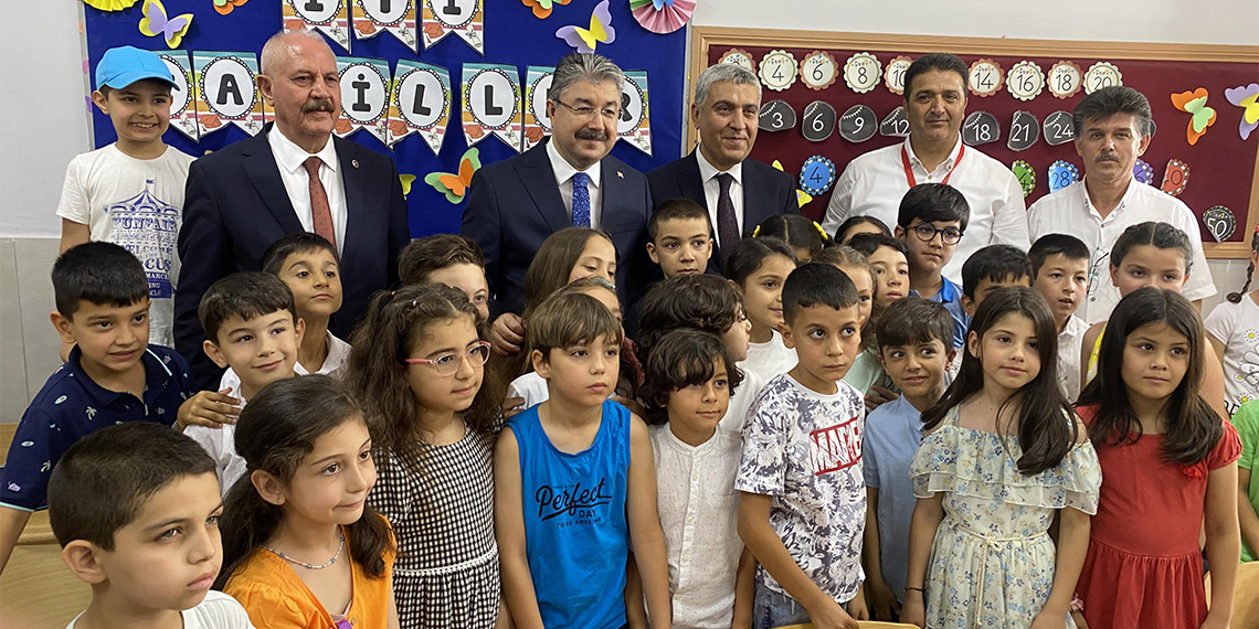 Osmaniye'de 136 bin öğrenci karne aldı