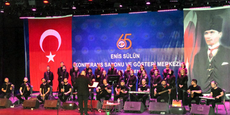 Antakya Medeniyetler Korosu Çorlu'da konser verdi