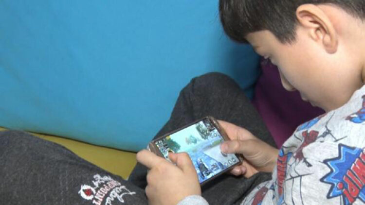 Dijital bağımlı çocuklar için 'Kaliforniya Sendromu' uyarısı