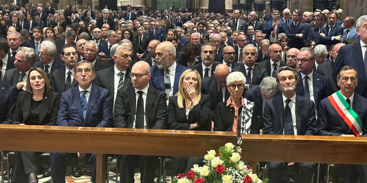 Hakan Fidan Silvio Berlusconi'nin cenazesine katıldı