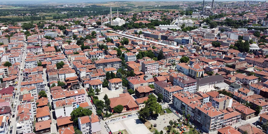 Edirne'de tarihi konaklar kaderine terk edildi