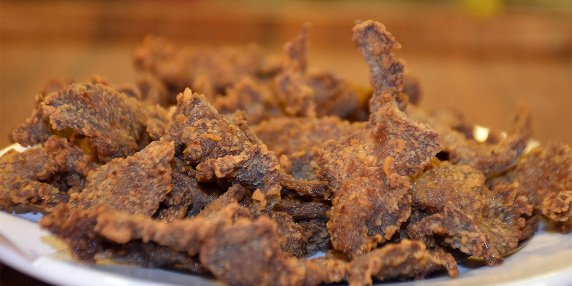 Edirne'nin meşhur tava ciğerinde tavan fiyat delindi; ciğerci esnafı, girdi maliyetlerini gerekçe gösterip ciğerin porsiyonunu 140 lira ile 160 lira arasında değişen fiyatta satmaya başladı.