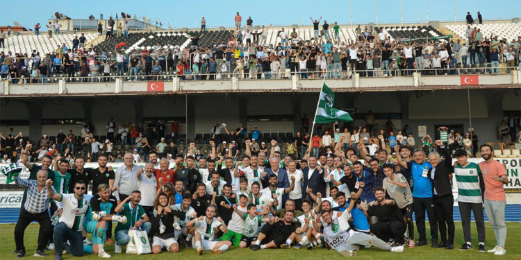 Efeler 09 SFK rakibini yenip finale çıkma hedefinde