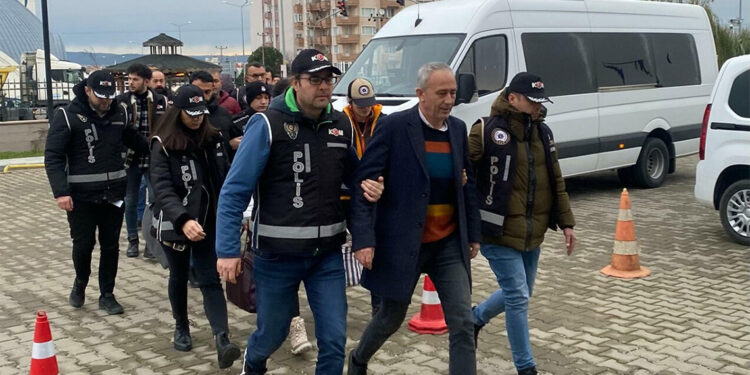 Eski Gökçeada Belediye Başkanına hapis cezası