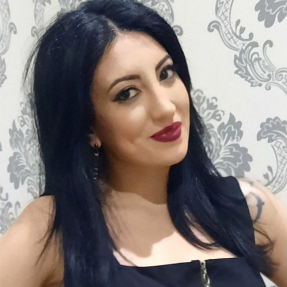 Eski sevgilisinin spor eğitmenini 12 yerinden bıçakladığı saldırının görüntüleri ortaya çıktı