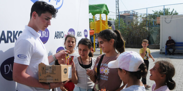 Evyap deprem bölgesinde hijyen istasyonu kurdu