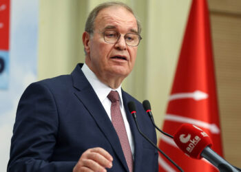 Bundan sonraki süreci kurultay delegeleri belirleyecek
