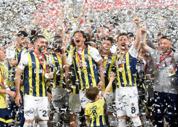 Fenerbahçe kupayı hak etti