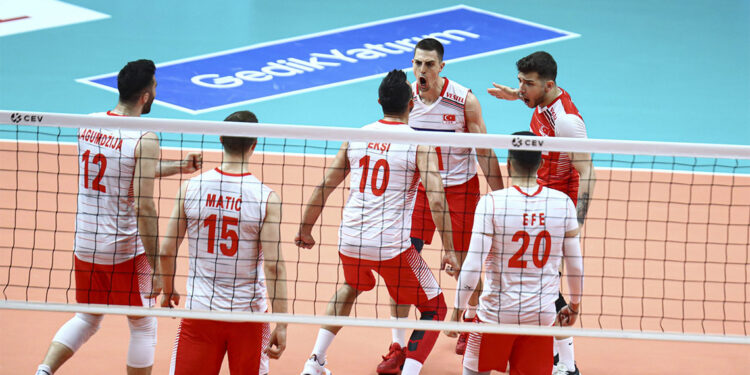 A Milli Erkek Voleybol Takımı dörtlü finali garantiledi