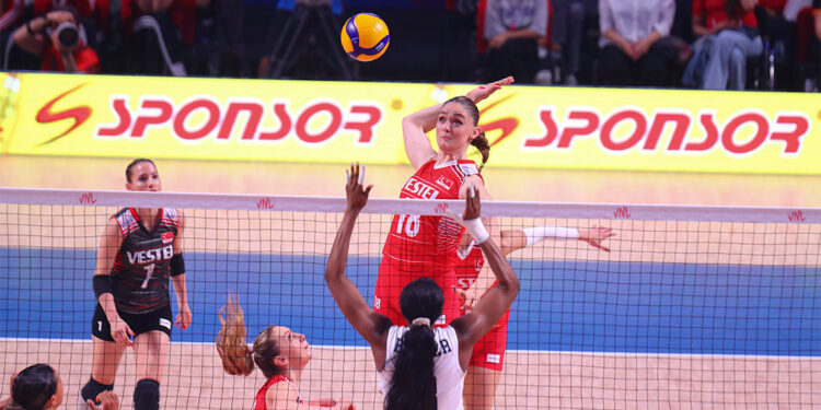 A Milli Kadın Voleybol Takımı ABD'ye yenildi