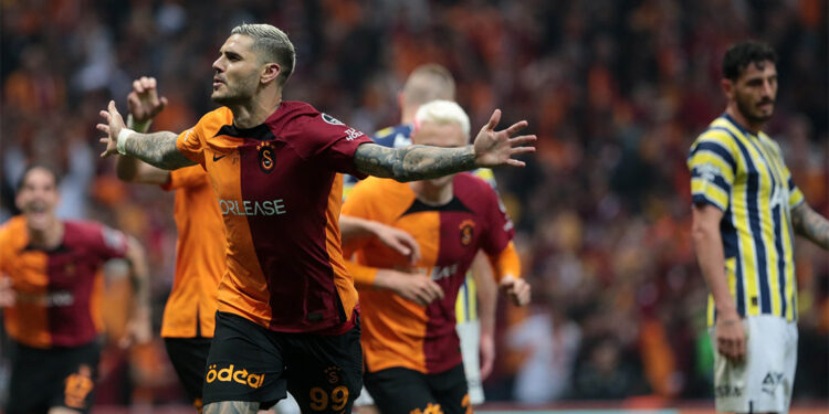 Galatasaray Fenerbahçe'yi 3-0 mağlup etti