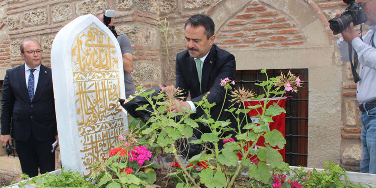 Gazi Yakup Bey mezarı başında anıldı