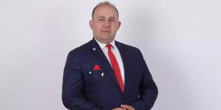 Genç Parti Muğla İl Başkanı ve oğlu kaza yaptı