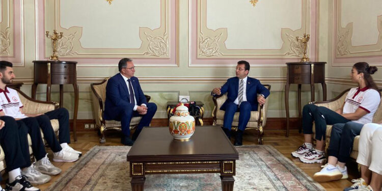 Parti içindeki münazaralarımız bitince paylaşırız