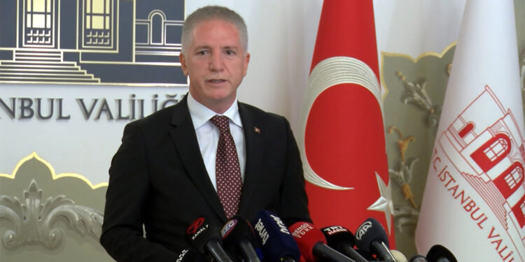 İstanbul Valisi Davut Gül göreve başladı
