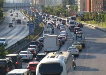 İstanbul'da bayram tatili trafik yoğunluğu
