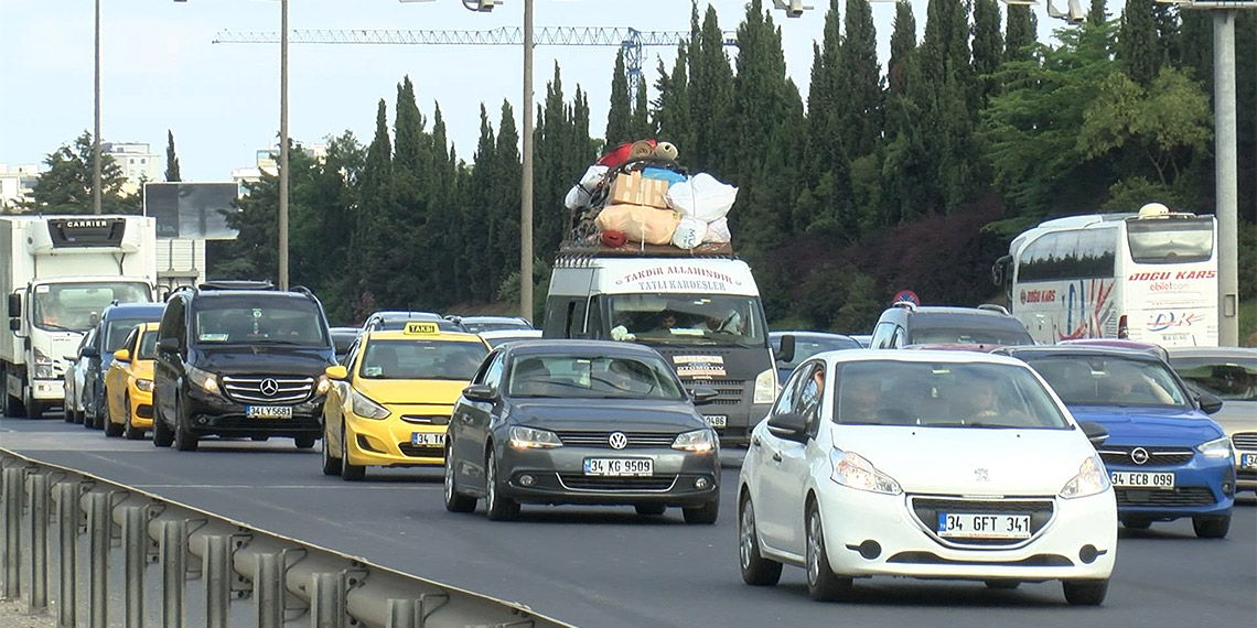 İstanbul'da bayram tatili trafik yoğunluğu