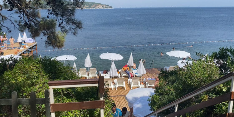 İstanbul'da sahillerde hareketlilik başladı