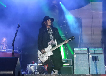 Johnny Depp Türkiye'deki hayranlarıyla buluştu