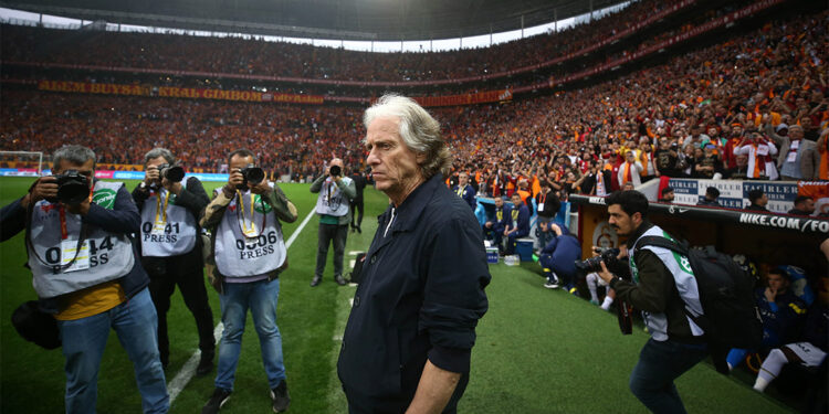 Jorge Jesus derbi galibiyeti yaşayamadı