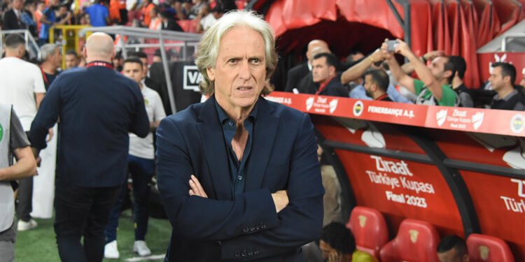 Jorge Jesus kupa ile veda etti