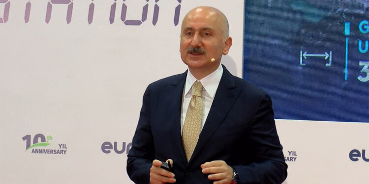 Ankara-İstanbul'u 80 dakikaya düşürüyoruz