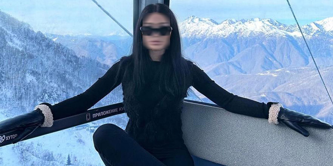 Bursa merkezli 3 ilde düzenlenen operasyonda, yüksek gelirli iş vaadiyle kandırıp, çektikleri fotoğraflarını katalog haline dönüştürerek genç kızları fuhşa zorlayan şebeke çökertildi.