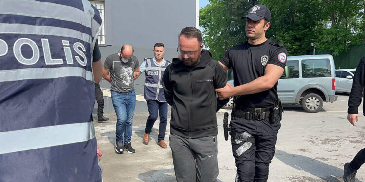 Katalog ile çalışan fuhuş şebekesi üyeleri adliyede