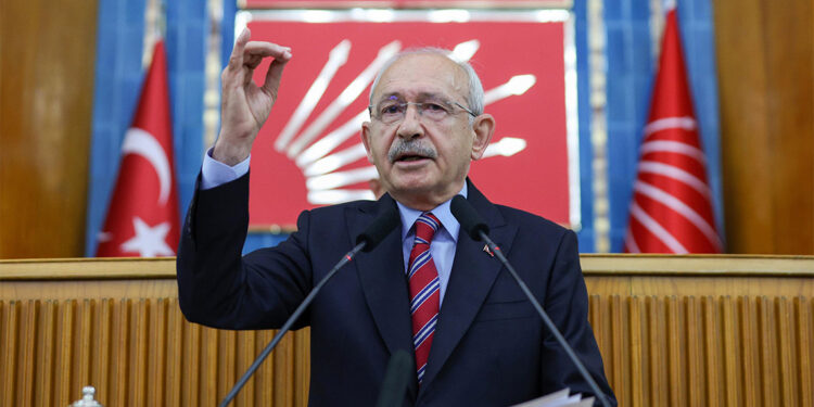 Kılıçdaroğlu tüm danışmanlarını görevden aldı