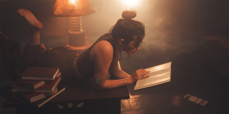 Bildiğimiz kişilerin bilmediğimiz mücadelelerini okumak