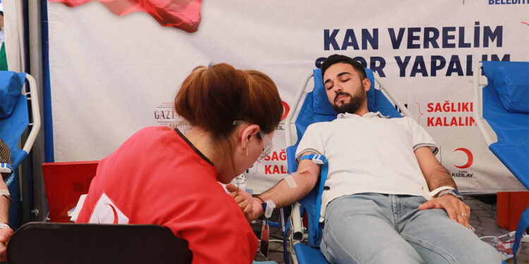 Gaziantep'te bir günde 5 bin 989 ünite kan bağışı yapıldı
