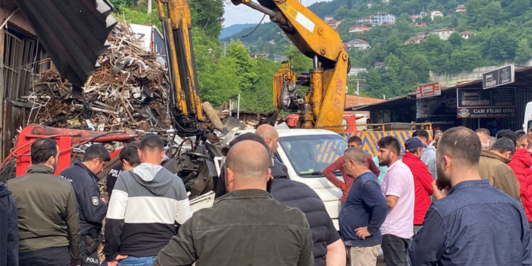 Kozlu sanayi sitesinde oksijen tüpü patladı; 1 ölü