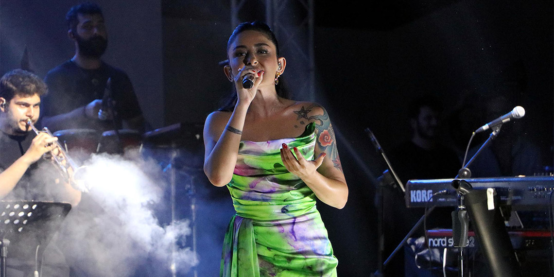 Melek Mosso Hıdırellez Şenlikleri'nde sahne aldı