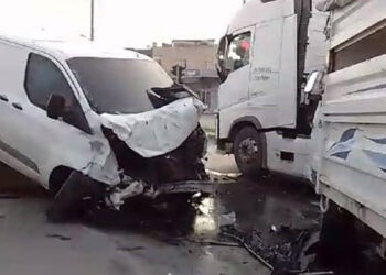 Mersin'de 4 araç çarpıştı