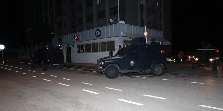 Mersin'de torbacı operasyonu; 31 gözaltı kararı