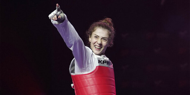 Merve Dinçel altın madalya kazandı