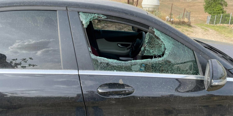 Otomobilinden 70 bin lira değerinde 2 telefonu çalındı