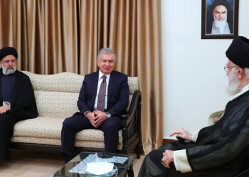 Şevket Mirziyoyev ile İran Dini Lideri Ali Hamaney görüştü
