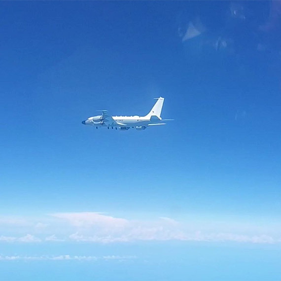 Rusya, İngiliz savaş uçaklarını engelledi