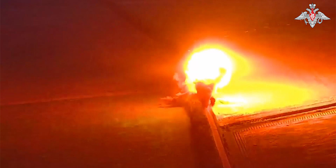 Rusya, Ukrayna ordusuna ait cephaneliği vurdu