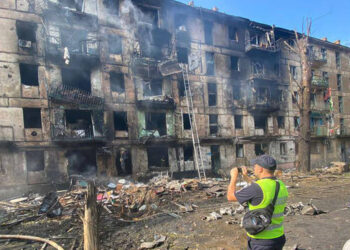Rusya'nın Kryvyi Rih'e hava saldırısında 3 kişi öldü
