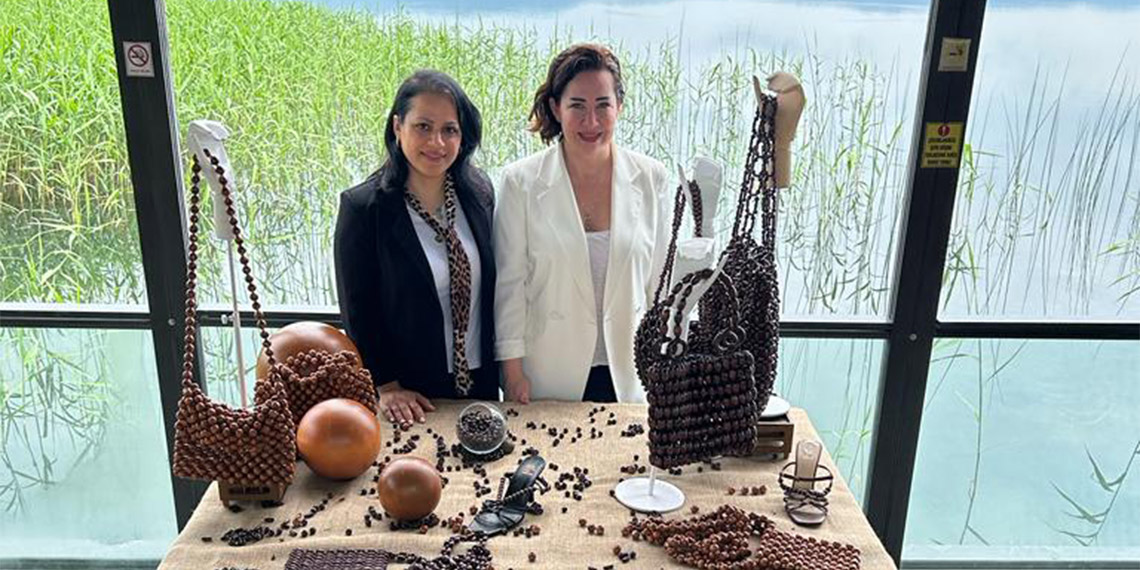 Sakaryalı kadınların el emeği ürünleri Boyner mağazaları ve internet sitesinde satışa sunuldu.