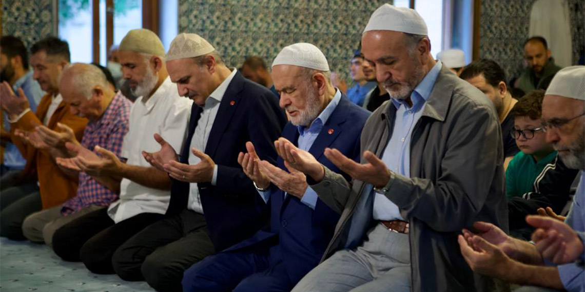 Temel Karamollaoğlu bayram namazını Ankara'da kıldı