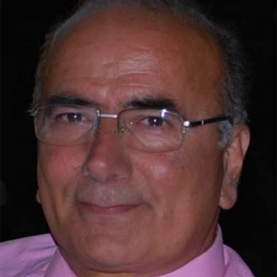 Otobüs Terminali'nde kalp krizi geçirdi