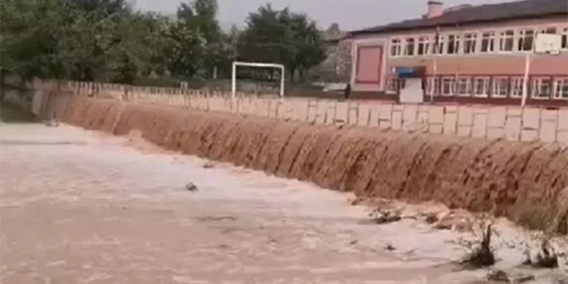 Tokatta sel parke taslarini yerinden doktu 2566 dhaphoto3 - öne çıkan - haberton