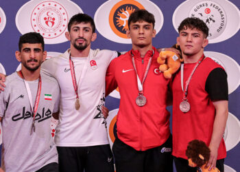 Yaşar Doğu, Vehbi Emre ve Hamit Kaplan Turnuvası'nda sporcular mindere çıktı