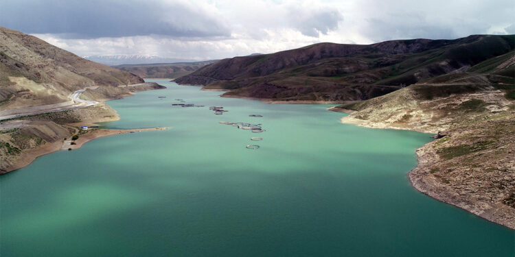 Van Gölü Havzası'nda yağış miktarı düştü